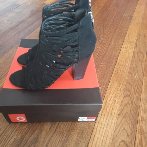 Guess size 9 open toe sandals - Picture 3 of 4